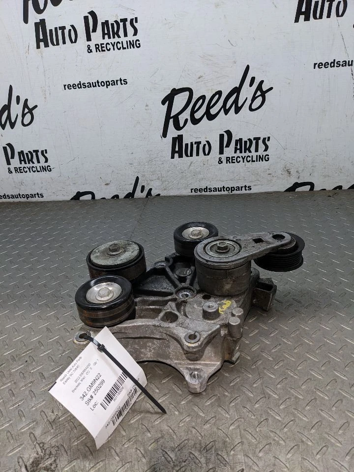 Sierra 2500 3500HD 2017-19 Duramax diésel 6,6 L L5P soporte alternador 1180008 Foto 1 de 4