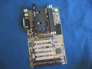 MSI MS6117 Slot 1 Pentium 2 ATX AGP PCI ISA Mainboard Intel 440LX + Pentium 266 - Bild 1 von 7