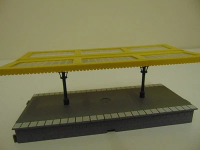 Hornby ~ Platform, Canopy & 2 Supports ~ OO Gauge REF6415 - Image 1 of 4