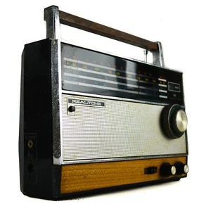 (repair) REALTONE 4597B World Traveller 15 Transistor Shortwave AM FM Radio - Picture 1 of 9