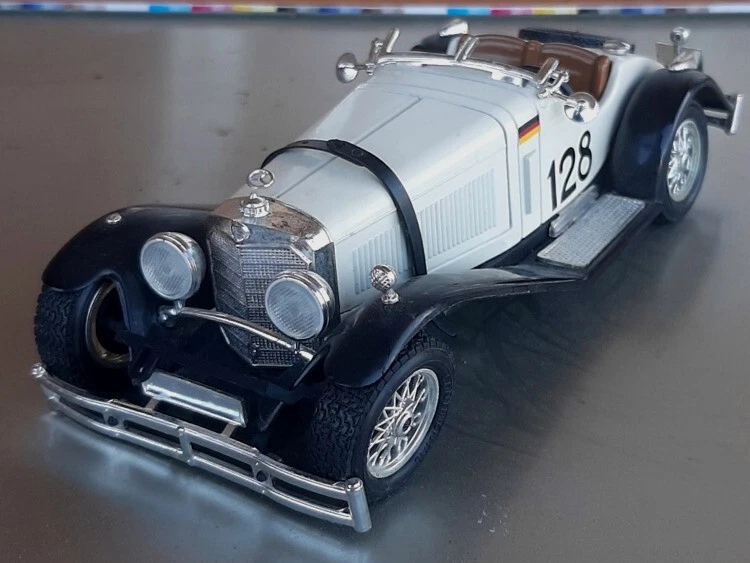 Bburago Burago Mercedes SSK 1/24 - Immagine 1 di 2