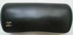 - Joli ETUI A petite LUNETTE rigide CHANEL cuir TBEG vintage - Bild 1 von 5
