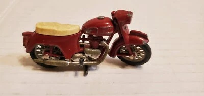Motocicleta William Britains LTD Triumph Thunderbird 650cc #9696 roja como se muestra Foto 1 de 4