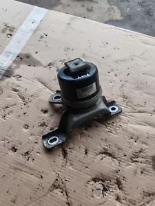 Land Rover Freelander 2 Diesel 2.2 Engine Mount 6G926F012BE 2010 - Picture 1 of 3