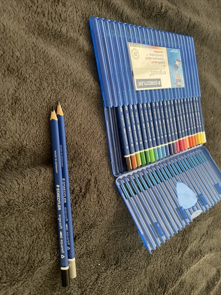 Ergosoft Watercolor Coloured Pencil Stand-up Hard Case of 24- New Triangular - Image 1 of 1