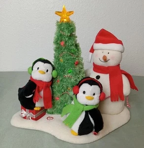 2006 Hallmark Jingle Pals Very Merry Trio Animated Singing Snowman and Penguins - Picture 1 of 10