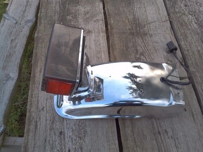 Kawasaki kz750 1982 guardabarros trasero con luz trasera Foto 1 de 4