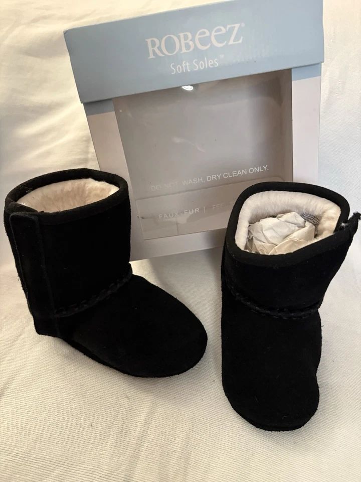 NUEVO ROBEEZ Tyler Botas de Gamuza Negras 12-18 Meses Botas Robeez Negro Gamuza 12-18 Foto 1 de 4