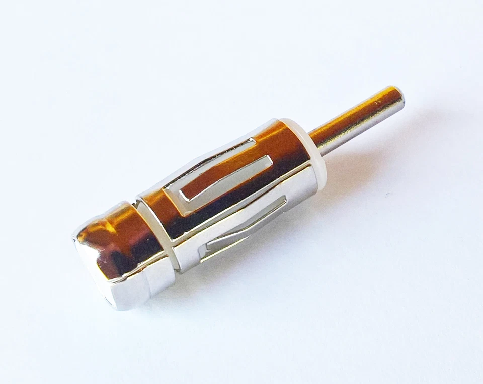 Adaptateur -Connecteur pour antenne autoradio voiture ISO/DIN PC5-27-Male fem. - Photo 1/1