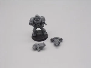 Warhammer 40.000: Dark Angels - Space Marine mit Boltgun Miniatur - Bild 1 von 1