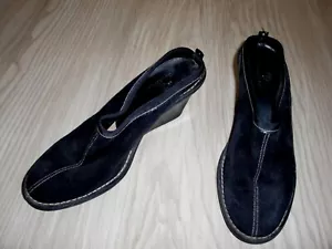 ZAPATOS MUJER~COLE HAAN~D20176~NEGRO~CUERO GAMUZA~LOGO~DIAPOSITIVAS~CUÑAS talla 8M - Imagen 1 de 8