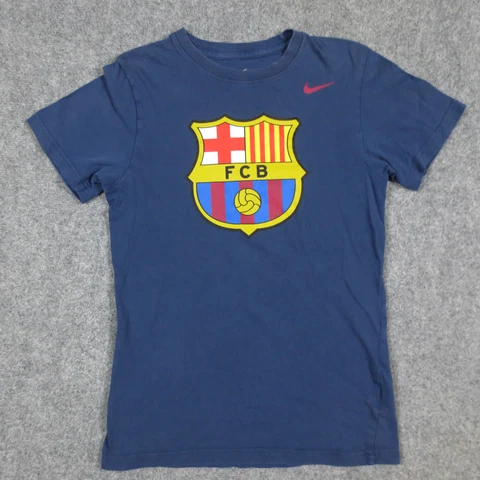 FC Barcelona T Shirt Mens Small Nike Slim Fit Swoosh logo Soccer Futbol Camiseta Cover