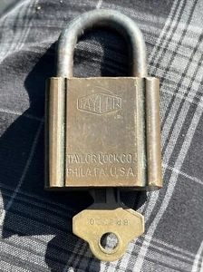 Vintage Taylor Lock Co. Phila.PA . USA Brass Padlock With Key - Picture 1 of 3