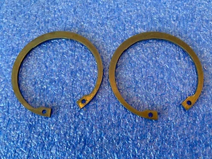 NEU ORIGINAL FORD FOCUS RS VORDERRADLAGER HALBERING CLIPS X2 NOS - Bild 1 von 2