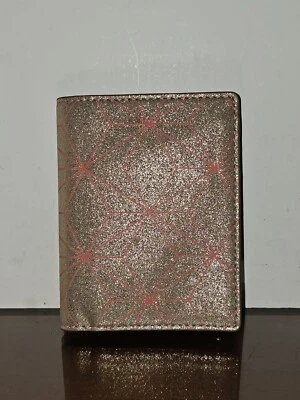 Estuche Billetera Porta Pasaporte RFID Metálico Oro Rosa Fossil Sofia-¡NUEVO CON ETIQUETAS! Foto 1 de 4