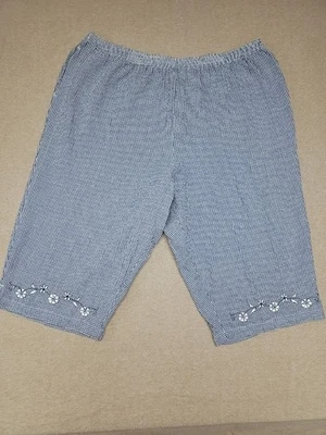 FASHION BUG~ Capris~Woman's 26/28W Blue White Seersucker Embroidered Stretch - Image 1 of 4
