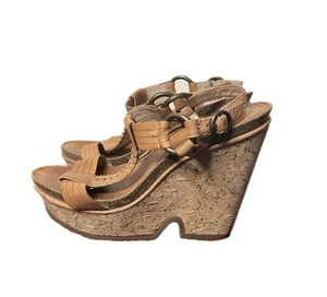 Frye Braylin Platform Wedge Heels Sandals Size 7.5 M Tan Leather T Strap - Picture 1 of 16