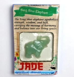 Spiritueller Feng Shui Jade Magnet auf Hartholz Puerto Plata, DR - Bild 1 von 8