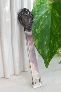 Antique Hem Ruler Heart Shaped With Floral Accent MONOGRAMED  'R'  - TF1018 - Picture 1 of 8