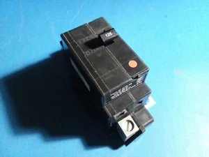 QOM125VH - CUADRADO D 125A AMP 2P POLO 22kA@120/240V PERNO EN INTERRUPTOR PRINCIPAL - U - Imagen 1 de 5