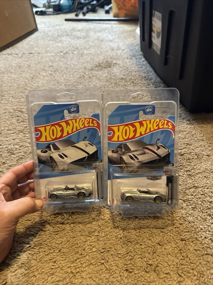 '17 Pagani Huayra Roadster / ZAMAC / Hot Wheels / 2023 y ZAMAC ERROR DE TARJETA Foto 1 de 1