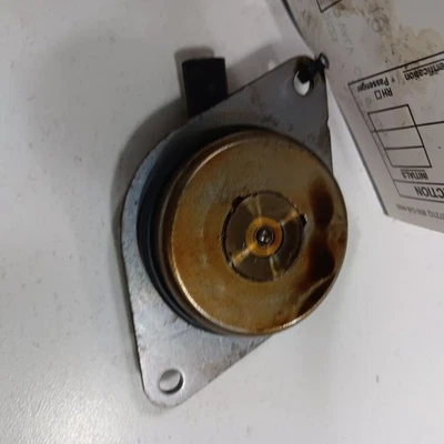 Válvula de control de aceite de engranaje de distribución variable Buick Encore culata de solenoide 2019 Foto 1 de 4