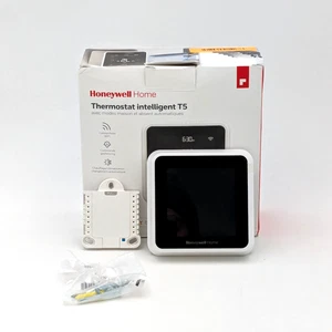 Honeywell Home T5 Smart Thermostat RTH8800WF White - Picture 1 of 8