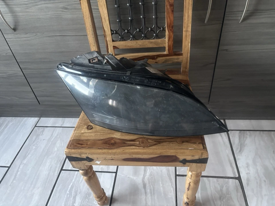 audi tt drivers side front headlight 2006/2011 - image 1 of 4