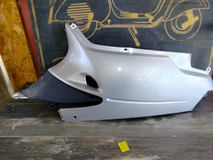TO-R3189 - FIANCATA POSTERIORE SX GRIGIO APRILIA AMICO GL 97 - AP8239135 - Foto 1 di 6