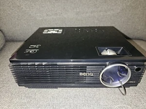 Beamer BENQ MP610 mit Tasche, VGA Kabel, Strom Kabel, Handbuch und DECKENHALTER - Bild 1 von 11