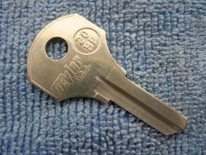 Key Blank-Taylor 20BP-Corbin-CCL-Russwin-AKA-1000P-CO61-01JB-CO41-8658-JS - Picture 1 of 3