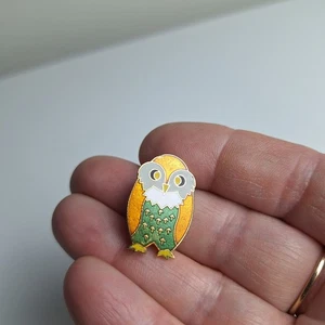 Broche de solapa vintage de búho esmaltado Aviva pájaro tono dorado Taiwán  - Imagen 1 de 6