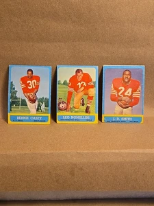 1963 Topps Fútbol Impresiones Cortas San Francisco 49ers Nomellini Casey Smith En muy buena condición-excelente - Imagen 1 de 7
