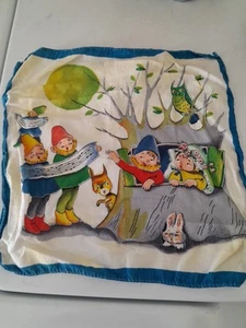 Vintage child's handkerchief hanky ?? Snow White, Dwarves illustration - Picture 1 of 5