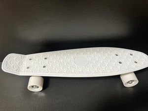 New Mini Skateboard 22” Cruiser Penny Board White - Picture 1 of 2
