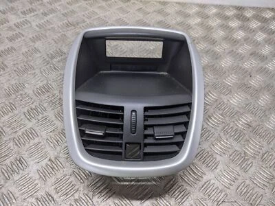 PEUGEOT 207 VERVE 3DR HATCH 2009 CENTRE AIR VENTS 96724726 - Image 1 of 4