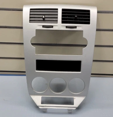 🔥07-09 Dodge Calibre Tablero Radio Centro Bisel Climático Tablero Borde Ventilaciones PLATEADO B15 Foto 1 de 4