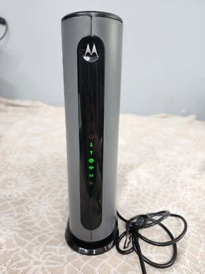 Motorola MG7550 Dual Band AC1900 Cable Modem and Wi-Fi Router - Image 1 of 4