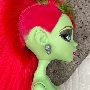 Frankie Stein Picture Day EARRING Monster High Accessory MH Silver Gray Jewelry - Picture 1 of 1