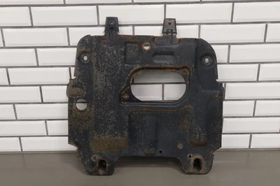 Передняя задняя противоскользящая пластина 10–23 Lexus GX460 / 4Runner с отверстием для слива масла - Изображение 1 из 4