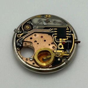 Omega 1342 Watch Movement Quartz Vintage Partial Swiss Parts Repair 28.7mm - Picture 1 of 5