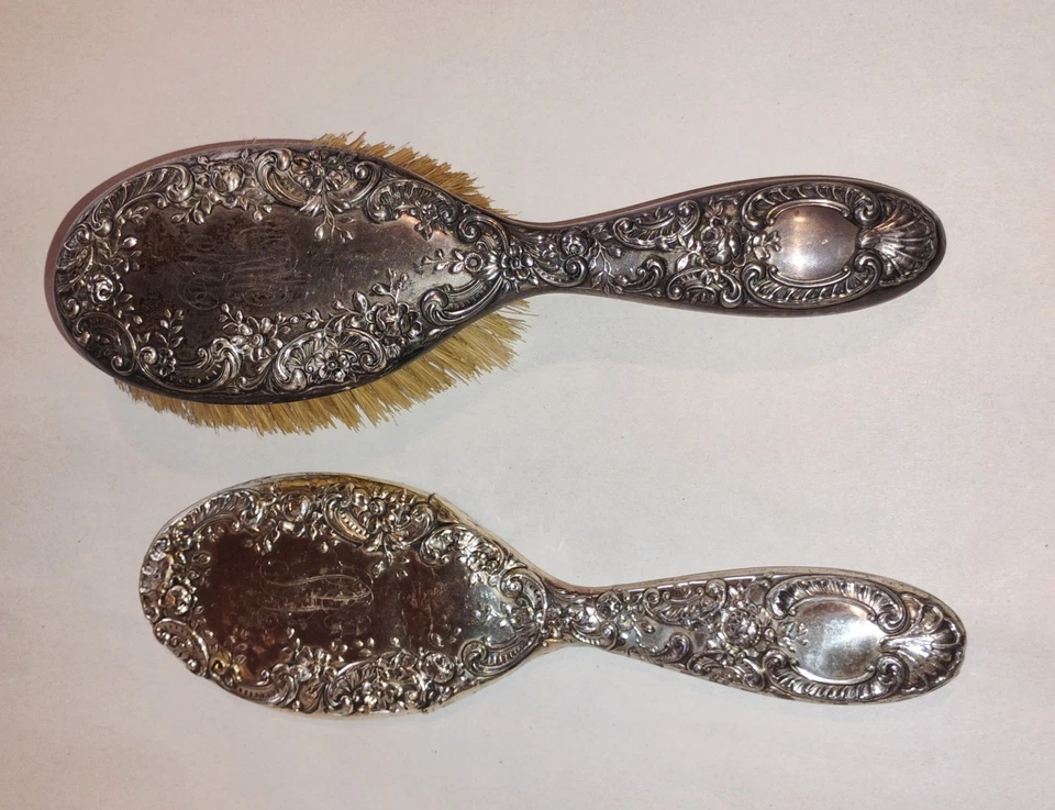 Винтажная щетка и зеркало для туалетного столика из чистого серебра Gorham — дрезденский розовый узор - Изображение 1 из 4