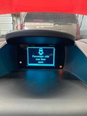 Pantalla de infoentretenimiento usada se adapta a: Ford Fiesta 2014 pantalla 3,5`` ID de pantalla D2BT-18 Foto 1 de 4