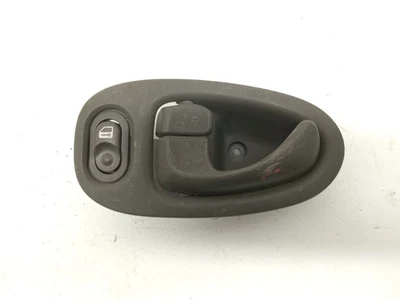 2002 - 2005 年 SATURN VUE 前左方向侧室内门把手 原始设备制造商,22633646 — 第 1/4 张图片