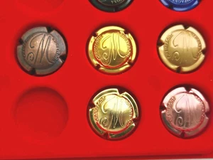 SERIE MIT 5 SENFKAPSELN - Bild 1 von 2