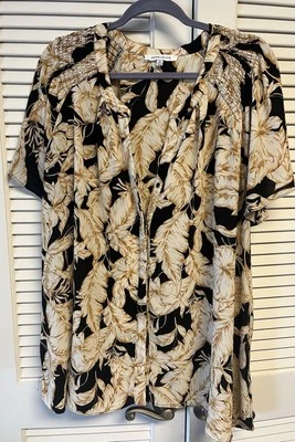 Rose & Olive Attractive Beige/Black Print Blouse w/Flutter Sleeves, Smocking 3X — 第 1/4 张图片