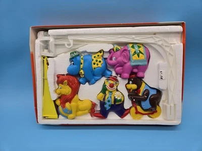 ¡NUEVO! Decoración de guardería móvil circo vintage 1983 The First Years bebé Foto 1 de 2