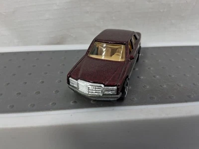 Hot Wheels 1996 Coleccionistas #253 Mercedes Benz 380SEL Borgoña Die Cast Foto 1 de 4