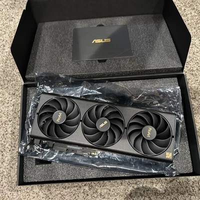Tarjeta de gráficos ASUS ProArt RTX 4060 Ti OC 16 GB triple ventilador nVidia GeForce GPU Foto 1 de 3