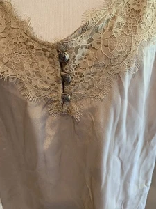 Maurices Tank Chemise Encaje Beige Nude Taupe Cami Nuevo sin Etiquetas Talla 1 Plus - Imagen 1 de 5